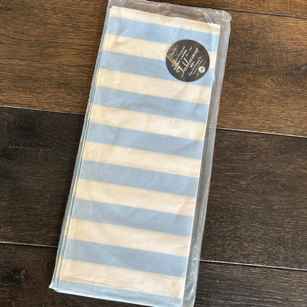 Vintage paper tablecloth • 60x102
